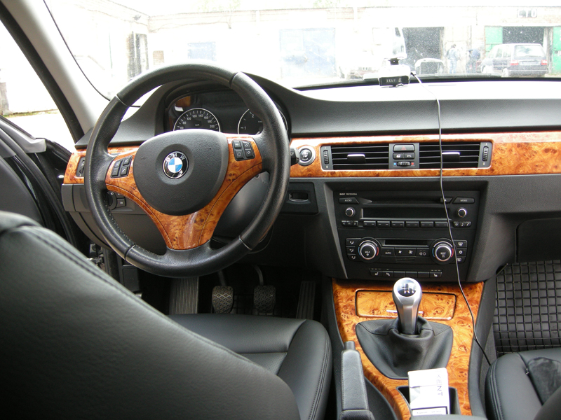       BMW E90 -     D2BY